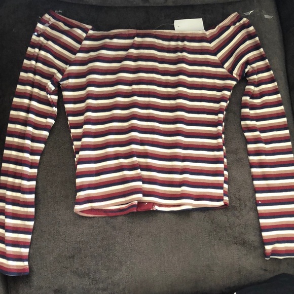 Off the shoulder long sleeve - Picture 3 of 3